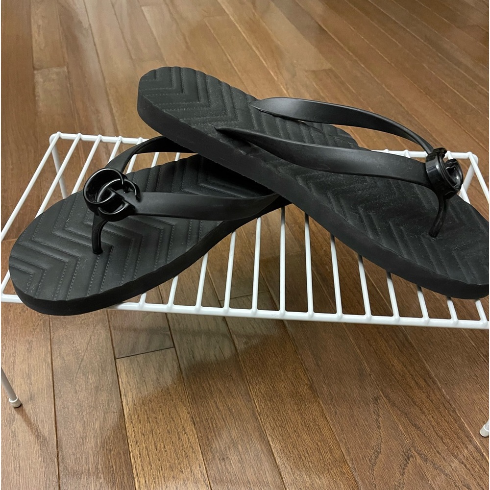 Gucci Men’s flip flop